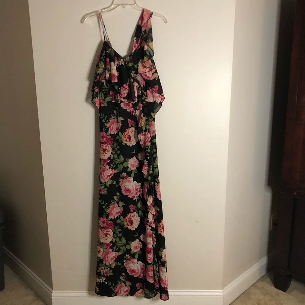 Floral one shoulder maxi dress